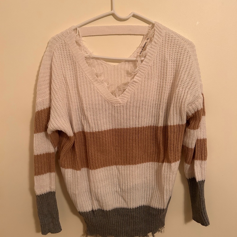 Ladies XS sweater, white with beige and brown stripes, v neck